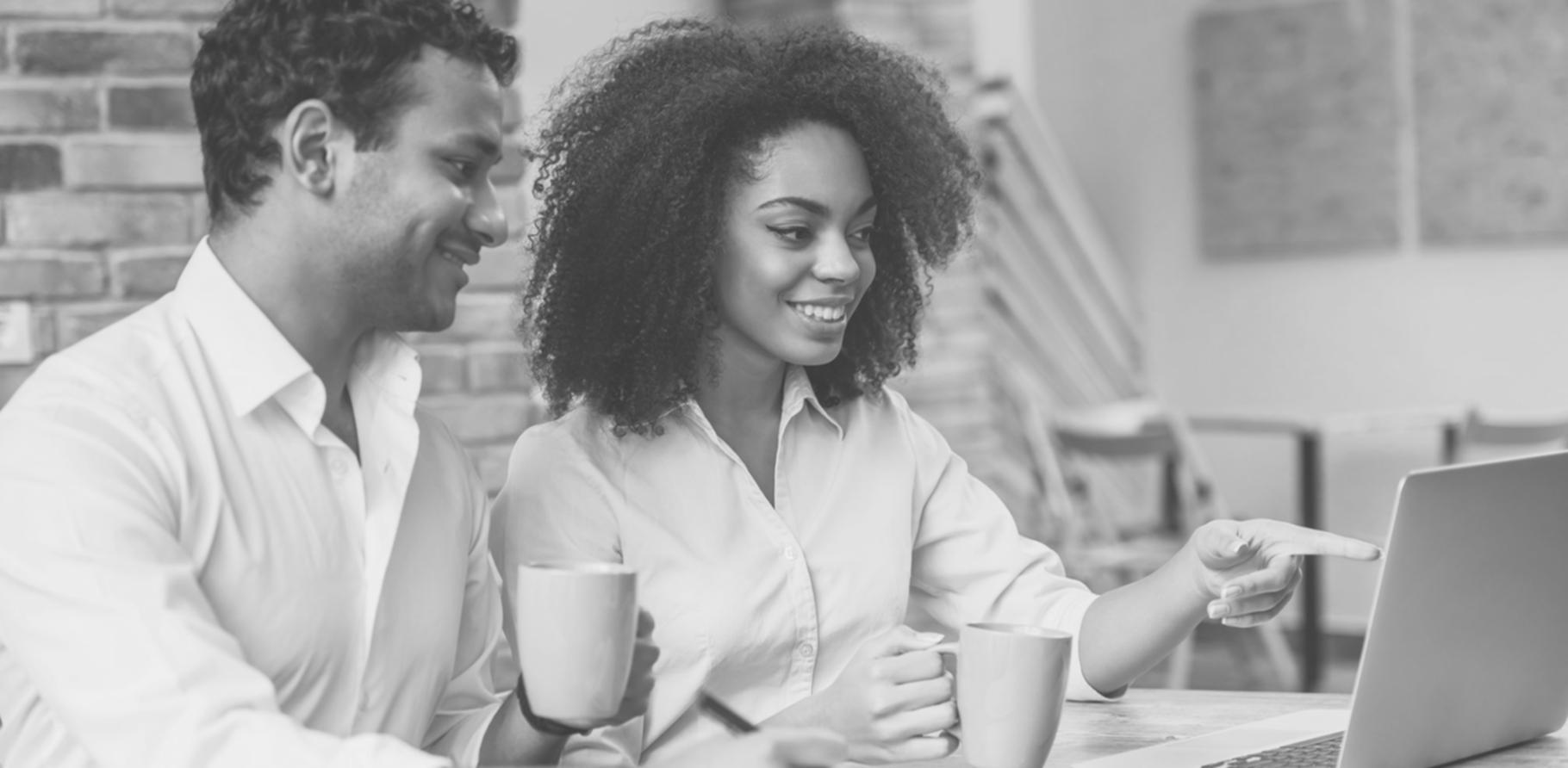 Professionelle Arbeitsumgebung für digitales Marketing und Website-Optimierung